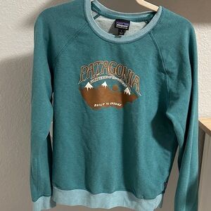 Patagonia Blue-Green Crewneck with Mountain Design